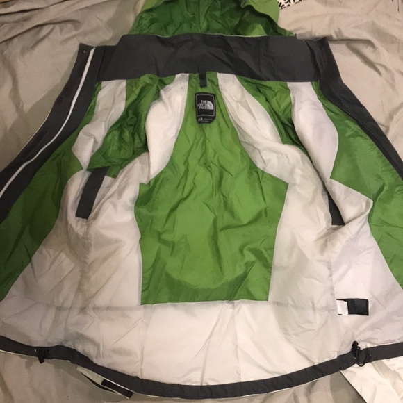 Woman’s The North Face jacket, shell only! Size M - Picture 4 of 6